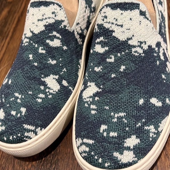 Rothy’s Sea Green Sneakers, size 8 - Picture 6 of 7